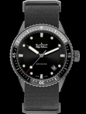 Reloj Blancpain Fifty Fathoms Bathyscaphe 5000-0130-NAB A - 5000-0130-nab-a-1.jpg - mier