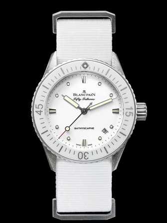 นาฬิกา Blancpain Fifty Fathoms Bathyscaphe 5100-1127-NAWA - 5100-1127-nawa-1.jpg - mier